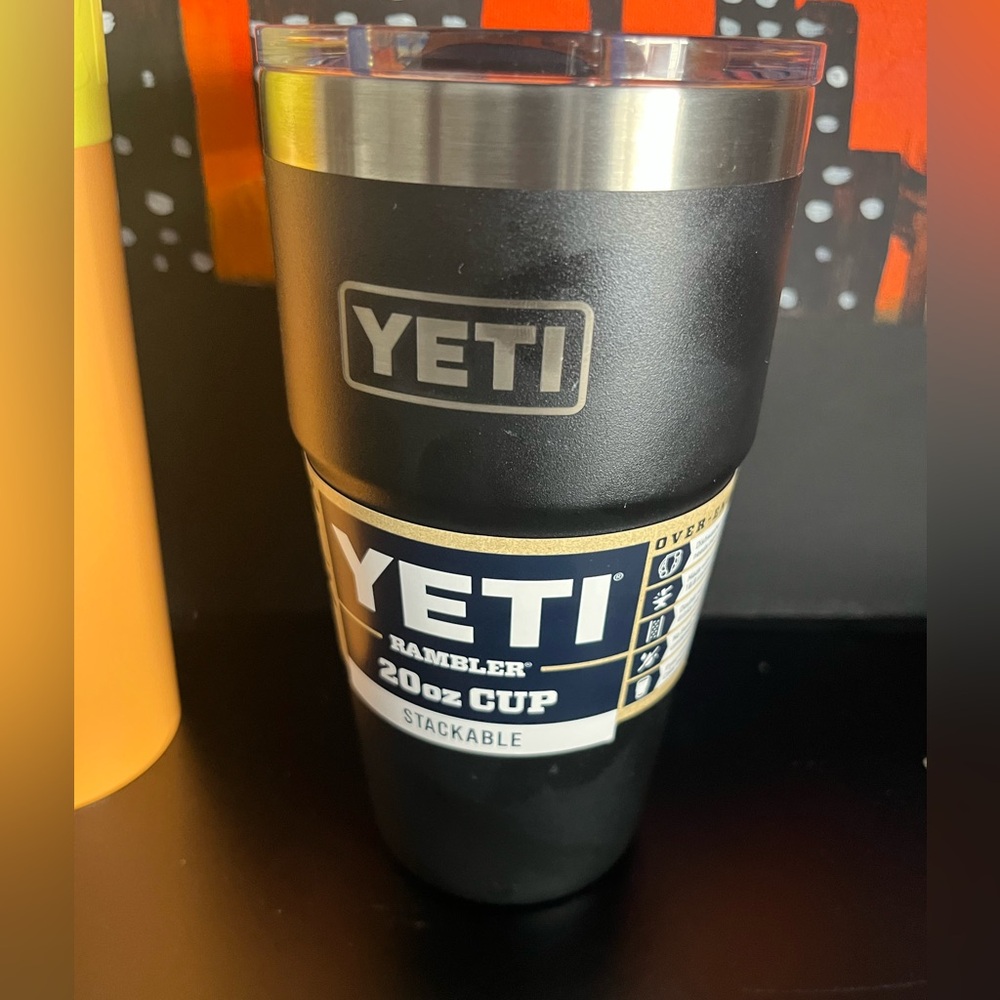 YETI Black Ramble Cup With Magnetic Sliding Lid Brand New 20oz